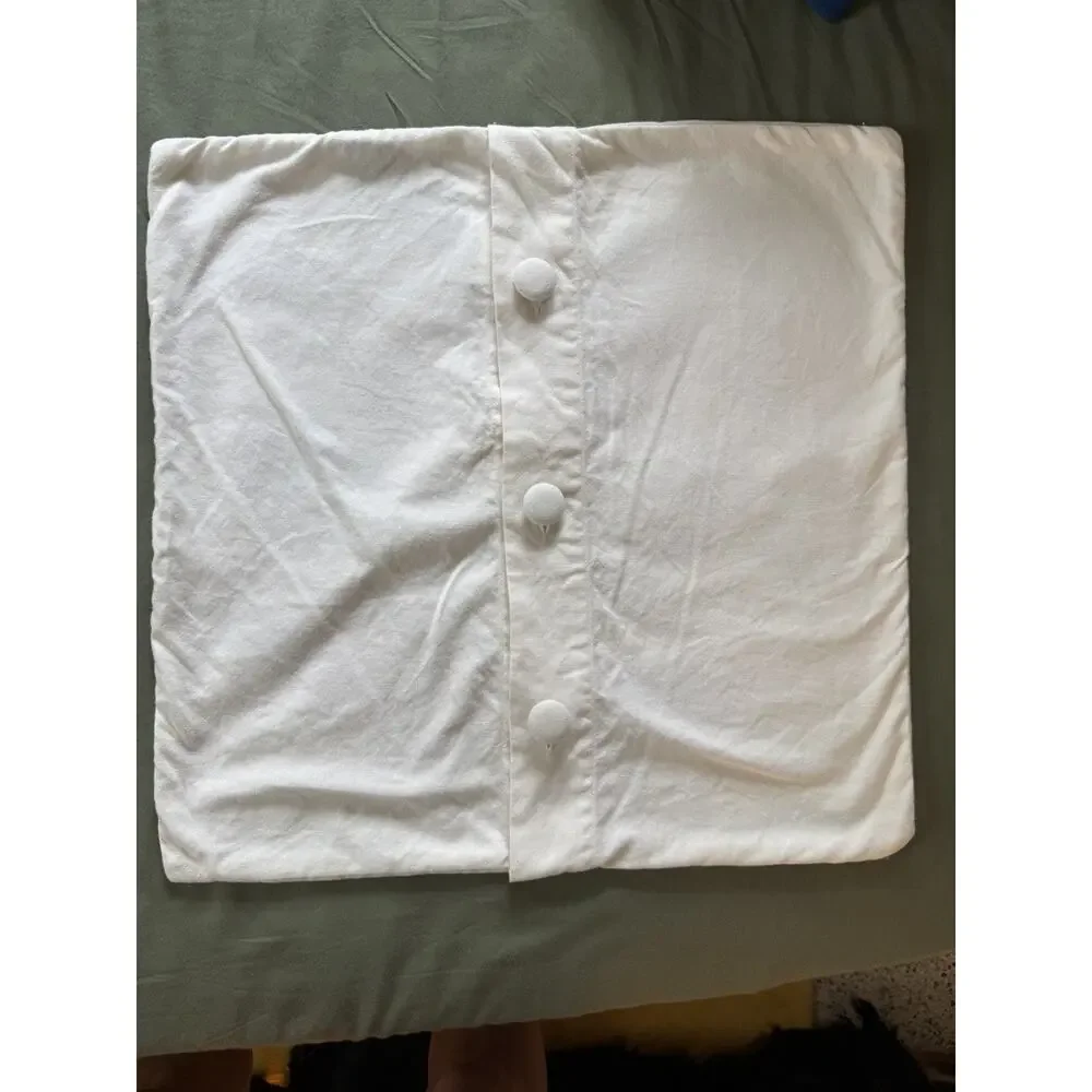 VTG 2 Pottery Barn Pillow Shams Embroidered Floral Cotton 18X18 throw cases
